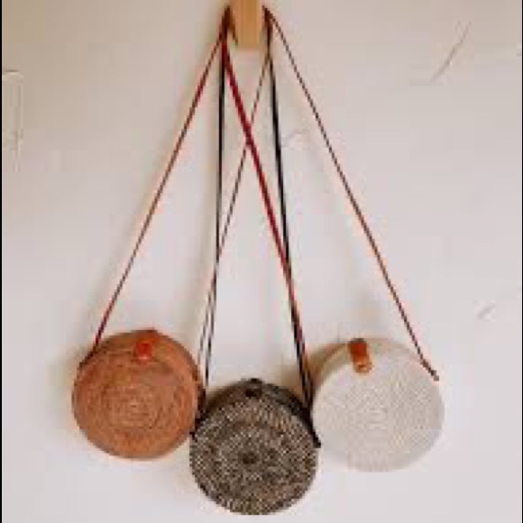 Hand Made in Bali, Round Rattan Bag. Brand New from my boutique - Picture 2 of 3